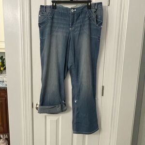 NWT Venezia by Lane Bryant Crop Jeans Size 18 Blue Embellished Pockets Stretch D